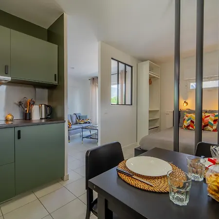Apartment En Bord De Aix-les-Bains